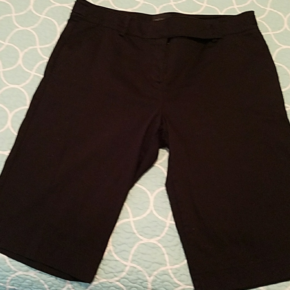 Women's crop shorts Limited
